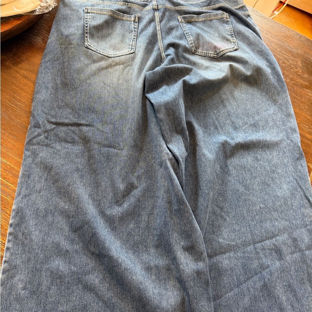 Women’s Halara wide leg Blue Jeans 2x - Picture 2 of 3